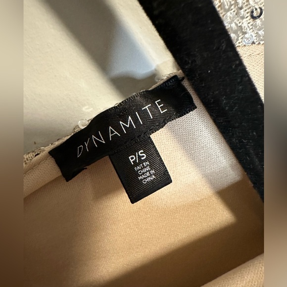 Dynamite Gold Sequin Blouse - Picture 3 of 7